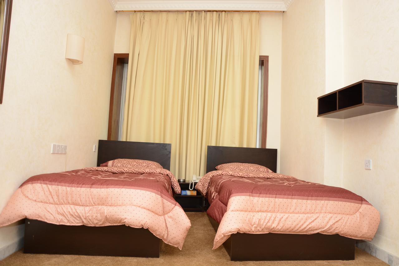 Teeba Palace Hotel Suites Amman Esterno foto
