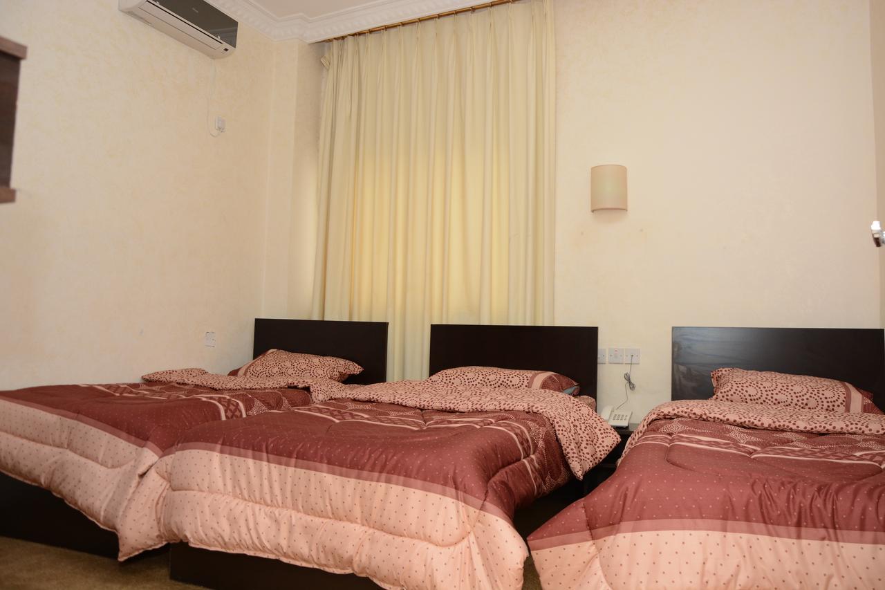 Teeba Palace Hotel Suites Amman Esterno foto
