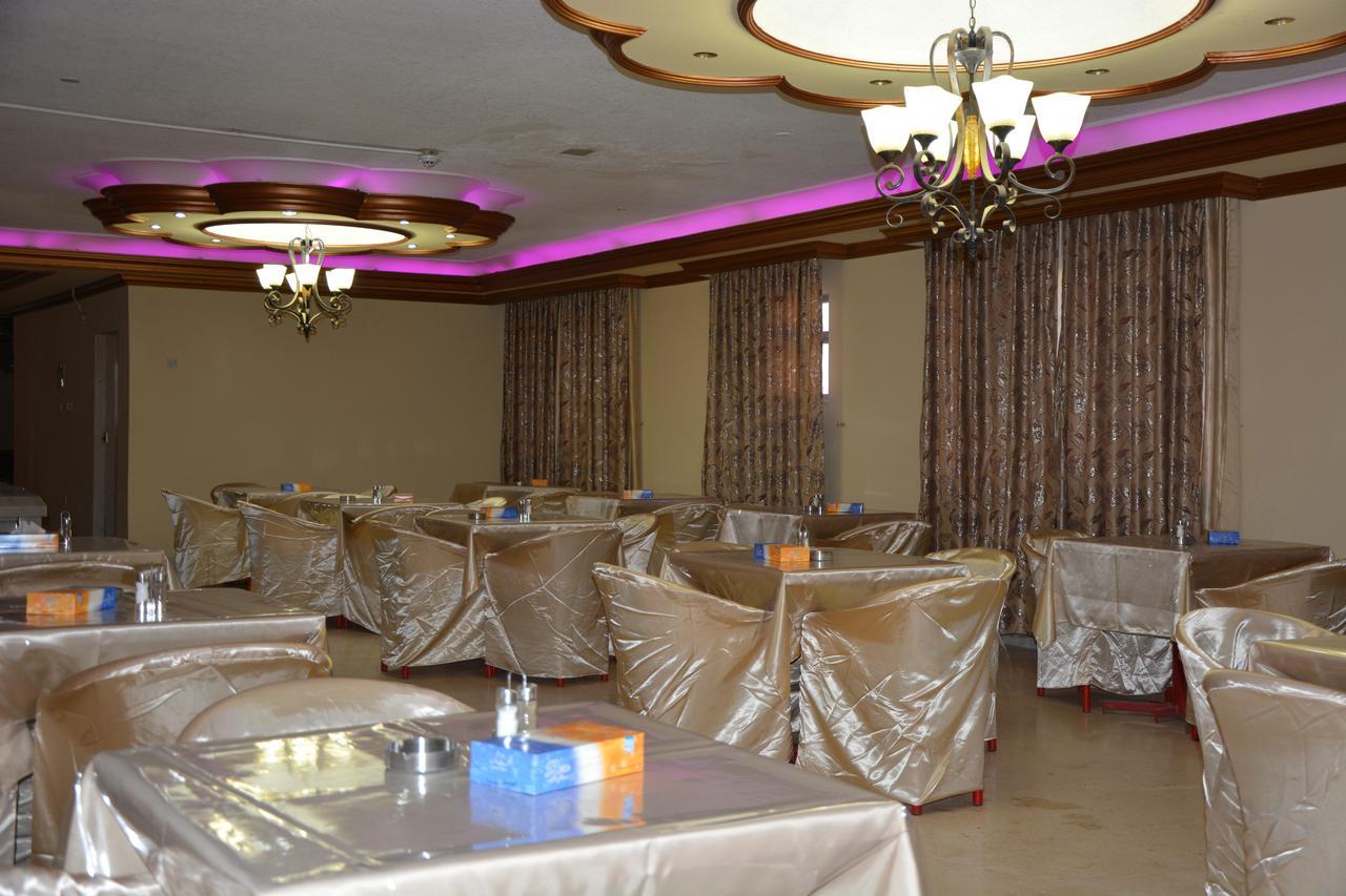 Teeba Palace Hotel Suites Amman Esterno foto