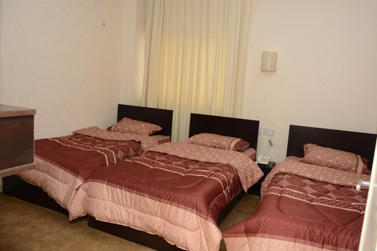 Teeba Palace Hotel Suites Amman Esterno foto