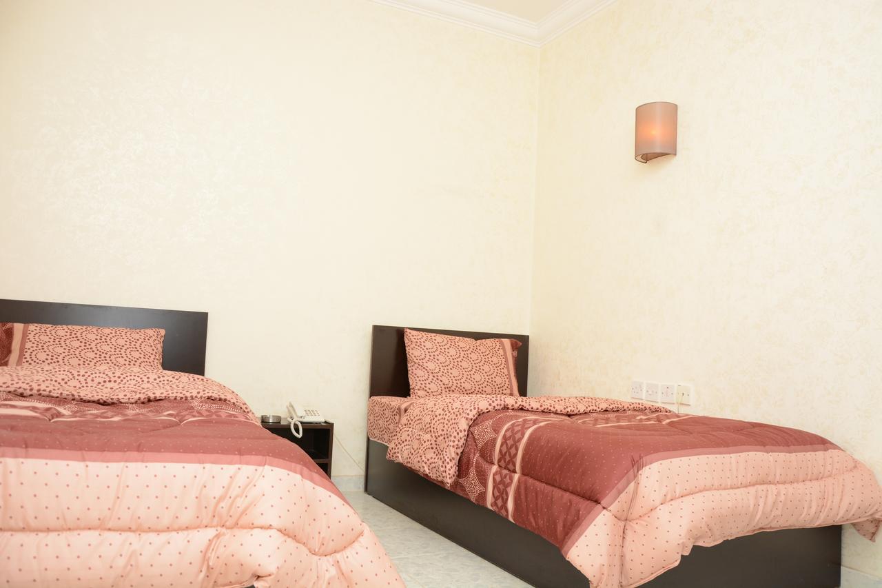 Teeba Palace Hotel Suites Amman Esterno foto